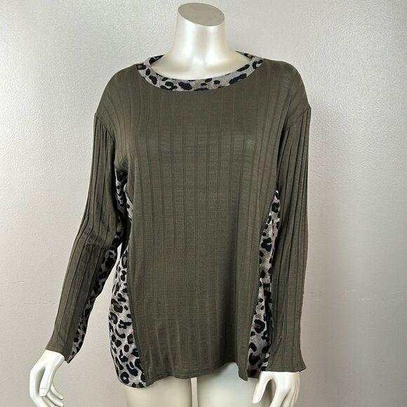 Women’s HAPTICS mixed media animal print ribbed long sleeve shirt top green - Picture 1 of 5